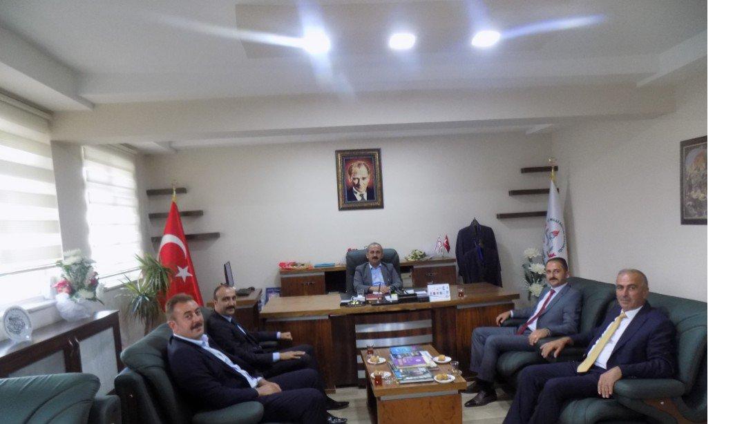 MHP İlçe Başkanlığından İlçe Milli Eğitim Müdürümüz Sayın Serdal ÇELİK'E Ziyaret