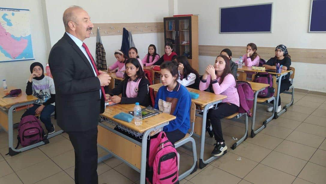 Şehit Muzaffer Can Ersoy Kız Anadolu İmam Hatip Lisesini ziyaret