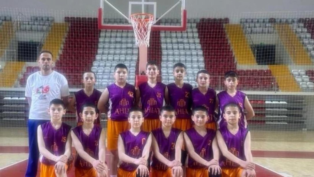 Şehit Cennet Yiğit Ortaokulu Erkek Basketbol Takımı Türkiye Yarı Finallerinde !