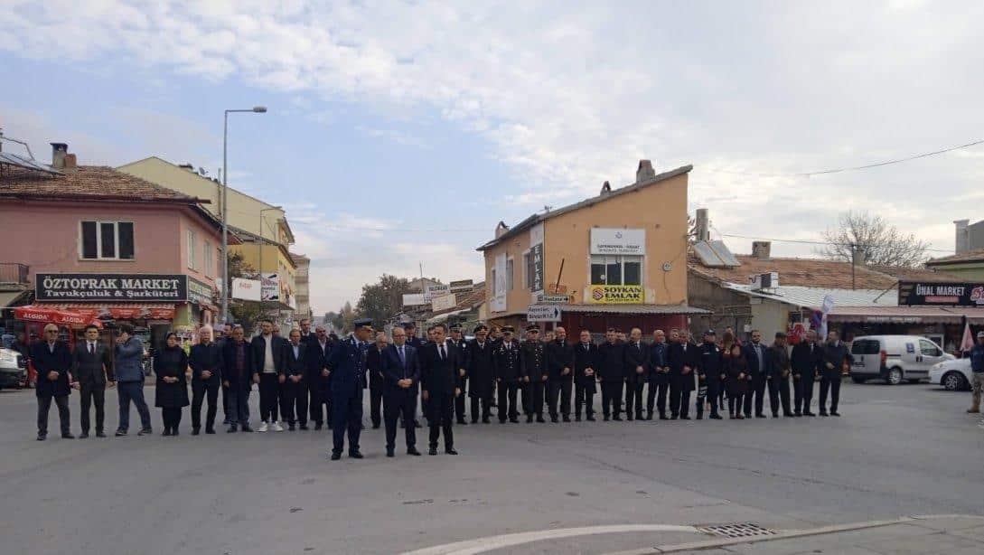 10 KASIM ÇELENK SUNMA VE ATATÜRK'Ü ANMA PROGRAMI GERÇEKLEŞTİRİLDİ