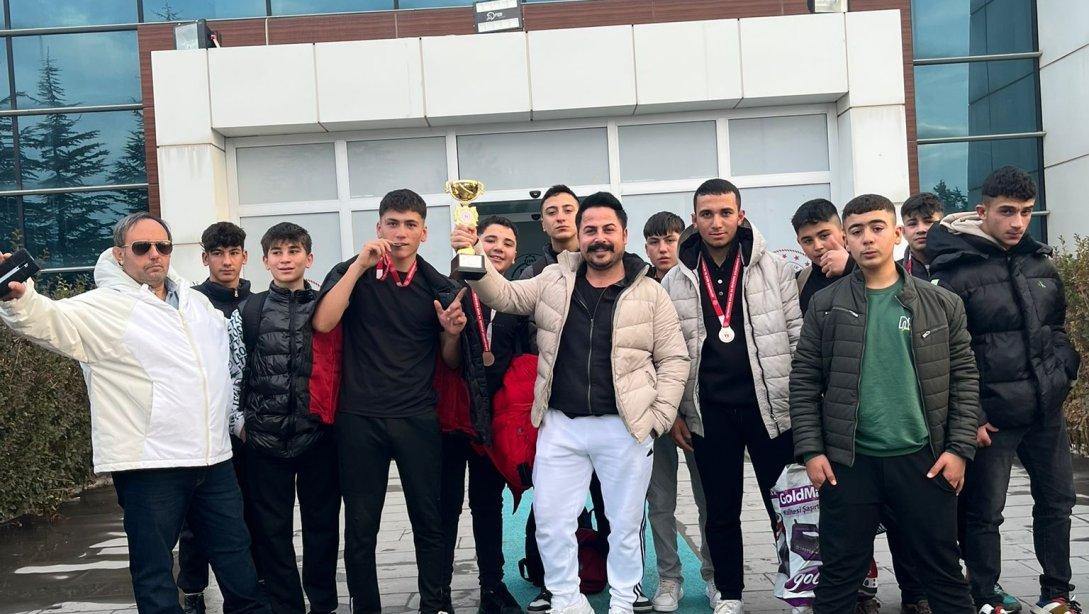 Tuzhisar Şehit Cengiz Sabuncu Tarım Mesleki ve Teknik Anadolu Lisesi Kayseri 3'üncüsü Oldu