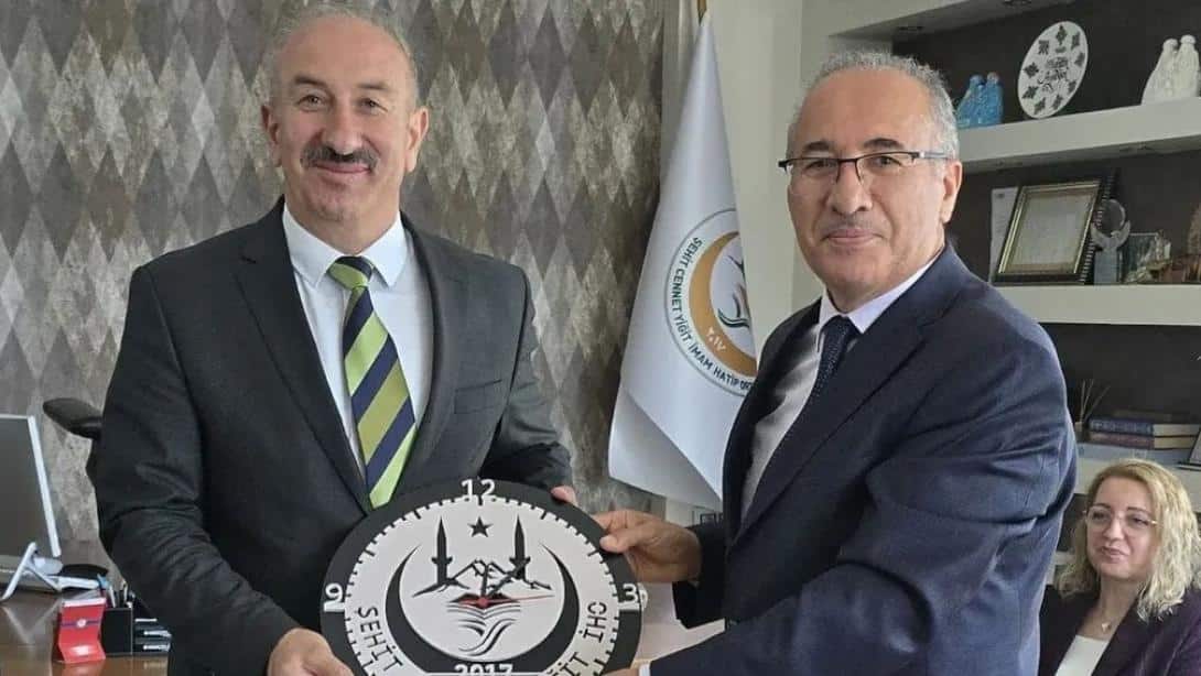 Şehit Cennet Yiğit Ortaokulları Arasında 
